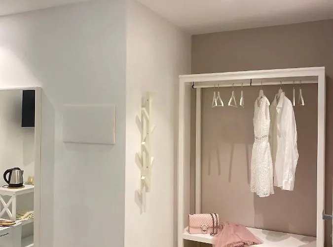 Viesterooms Bed & Breakfast 4*